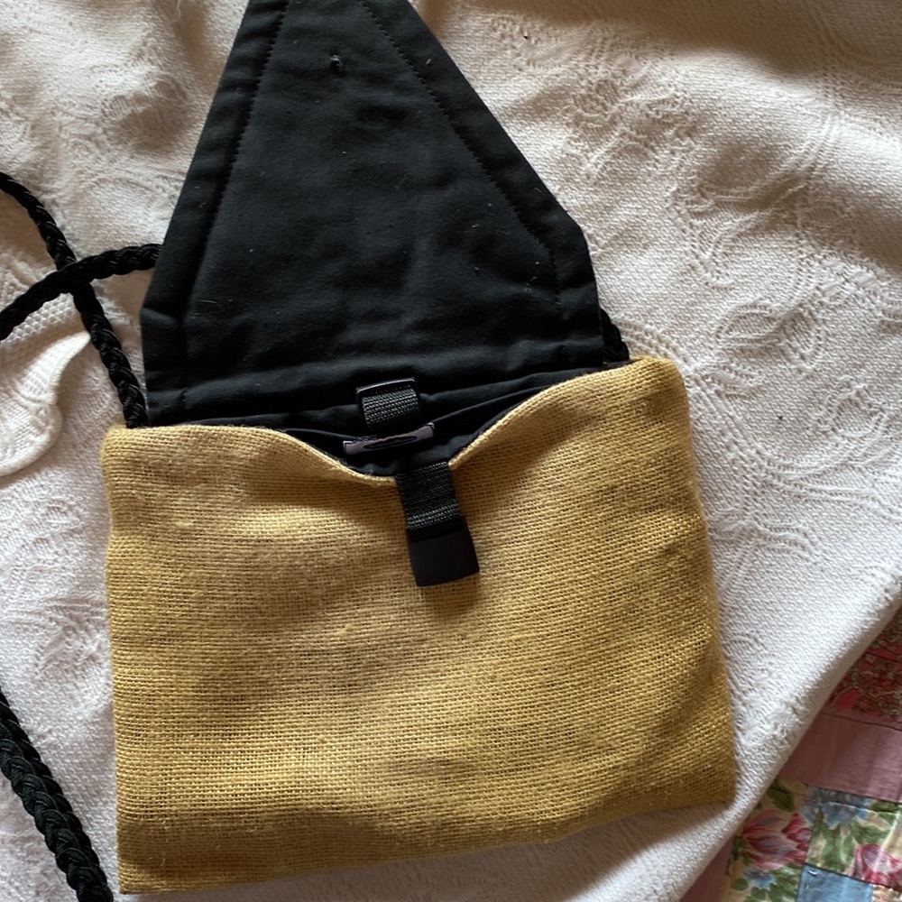 NWOT Clutch Crossbody 46” Braided Strap Burlap and Black Denim Bag Turtle Button - Picture 5 of 16